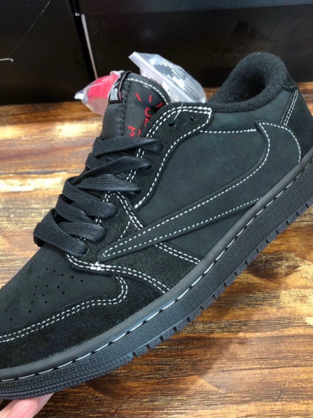 Travis Scott Black Phantoms